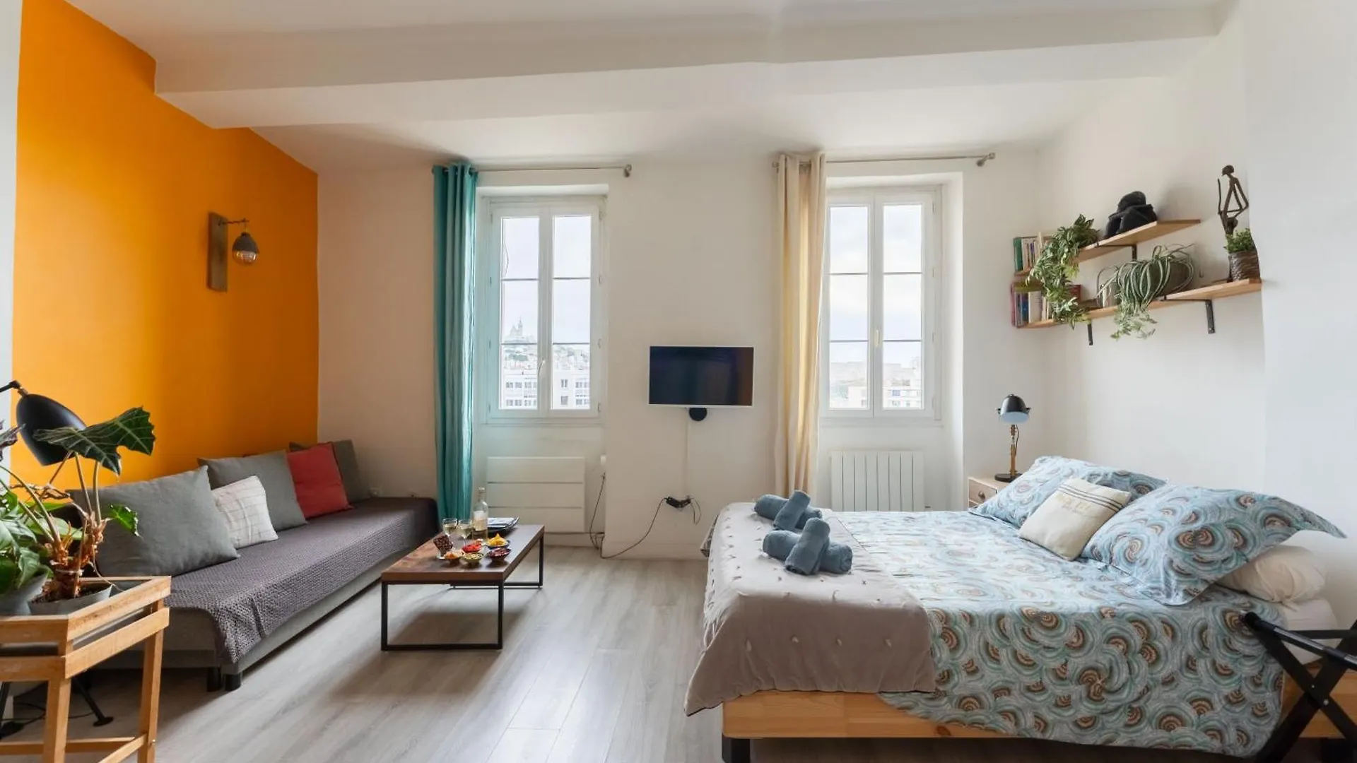 Studio Vieux-Port Vue Basilique Notre-Dame Marseille Apartment